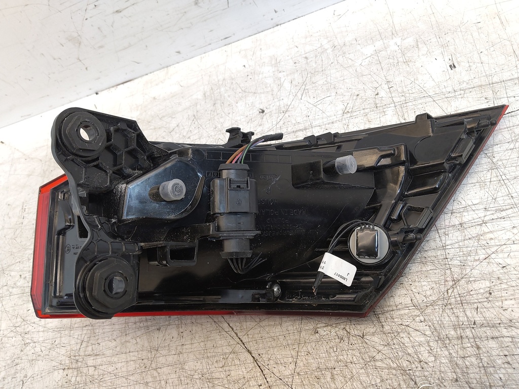 [MTD-528394] Piloto trasero derecho VW Golf 1.5 eTSI