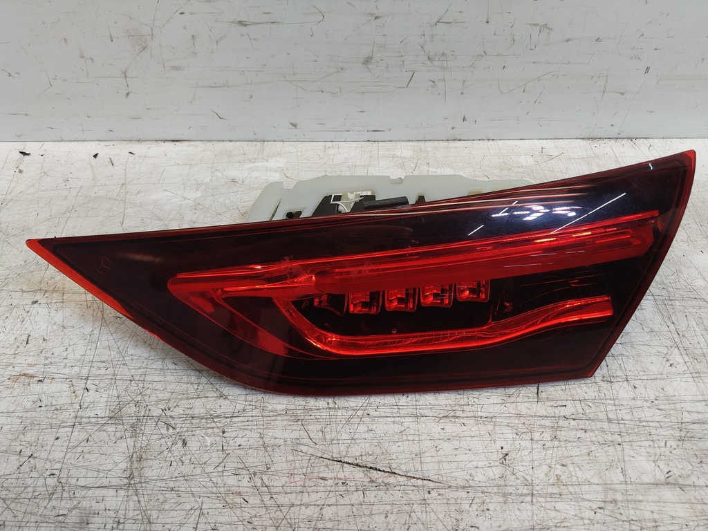 [MTD-528353] Piloto trasero derecho Mercedes CLA C118 AMG