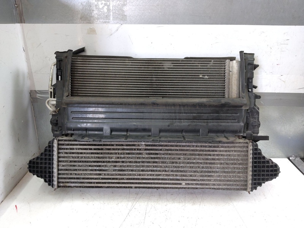 [MTD-531974] Conjunto del ventilador del radiador Volvo V40 525 T2 2017 B4204T38 2.0