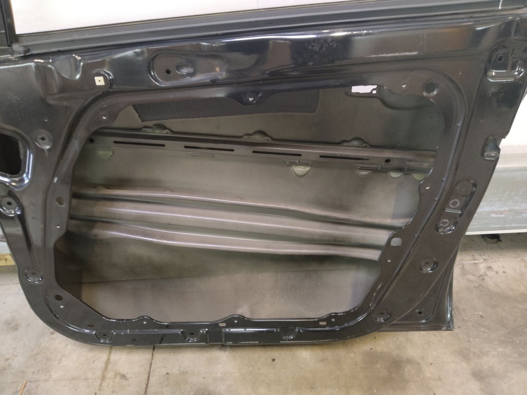 [MTD-514260] Puerta negra Kia Sportage 4 QLE 2.0 CRDI D4HA Euro 6 76004-F1000