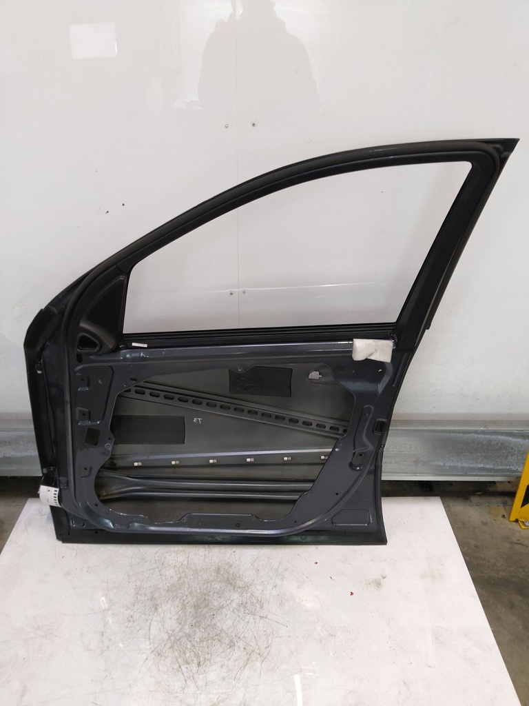 [MTD-515661] Puerta delantera derecha Tenorite grey 755 Mercedes Clase M ML 300 A1647201005