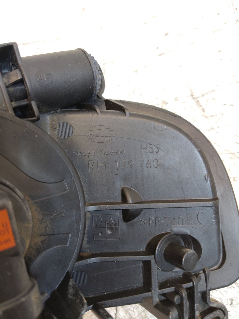[MTD-528327] Faro antiniebla delantero derecho Audi A4 B8 Avant S4