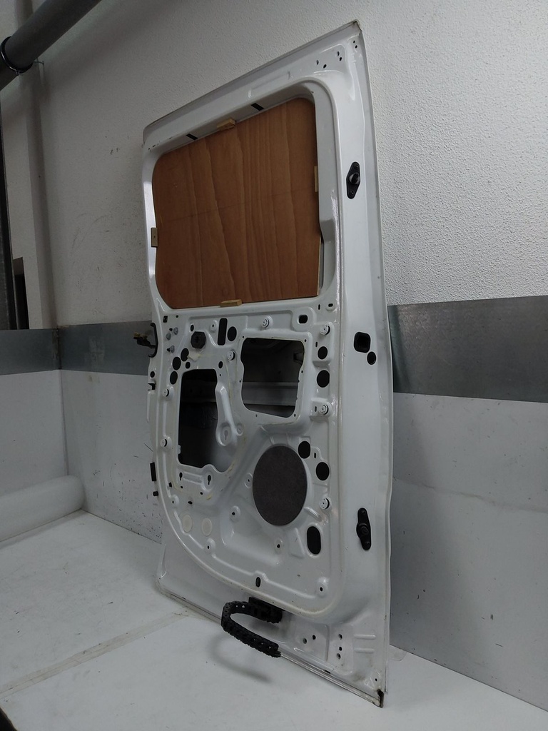 [MTD-521883] Puerta corredera izquierda PEUGEOT RIFTER 2019 YHY 1.5
