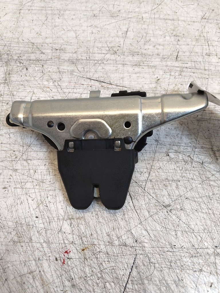 [MTD-528344] Cierre de seguridad Mercedes-Benz CLA AMG 45S
