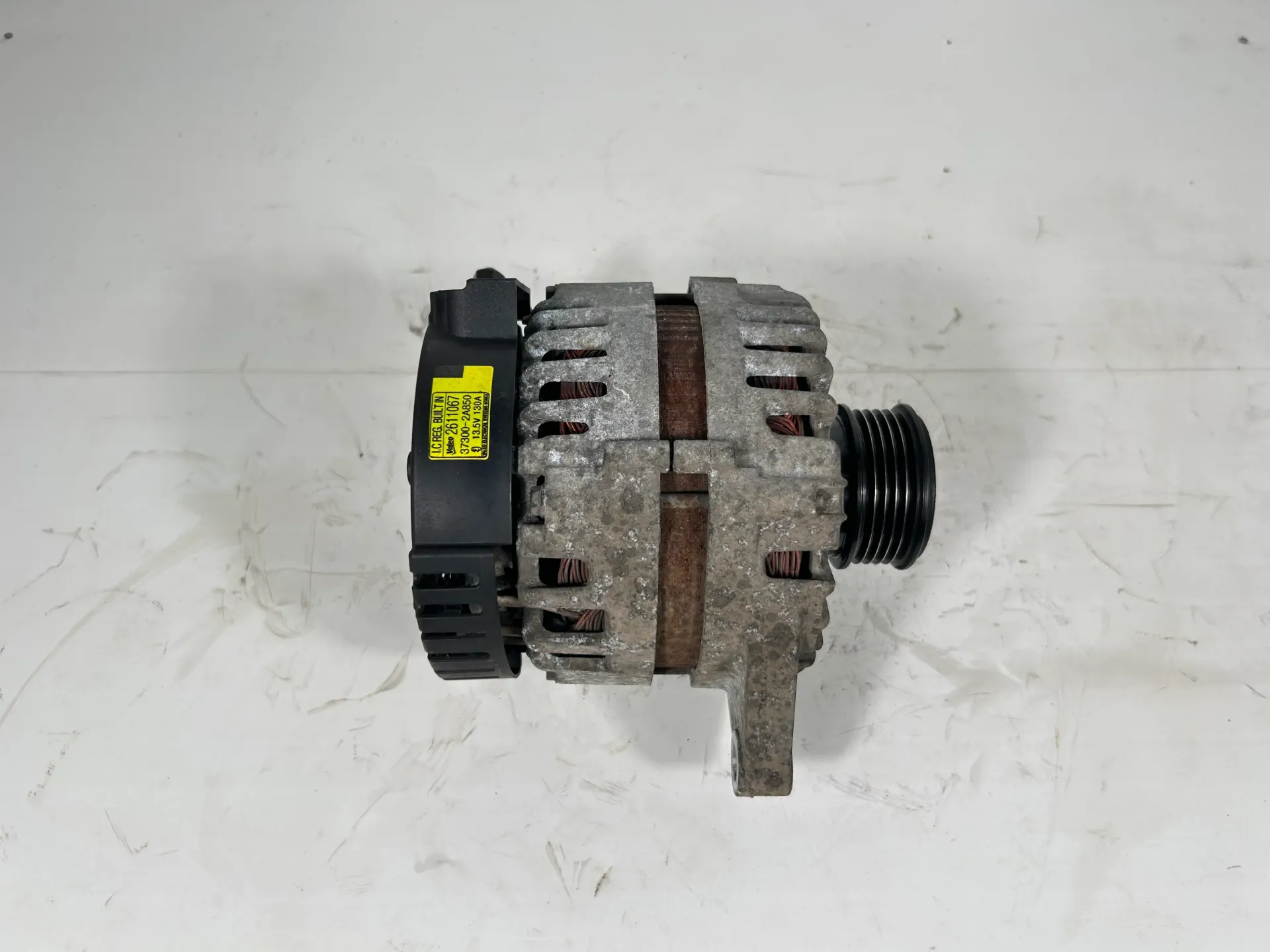 [1000235] Alternador para Kia Sportage 2 1,7 CRDi D4FD 2611067 37300-2A850