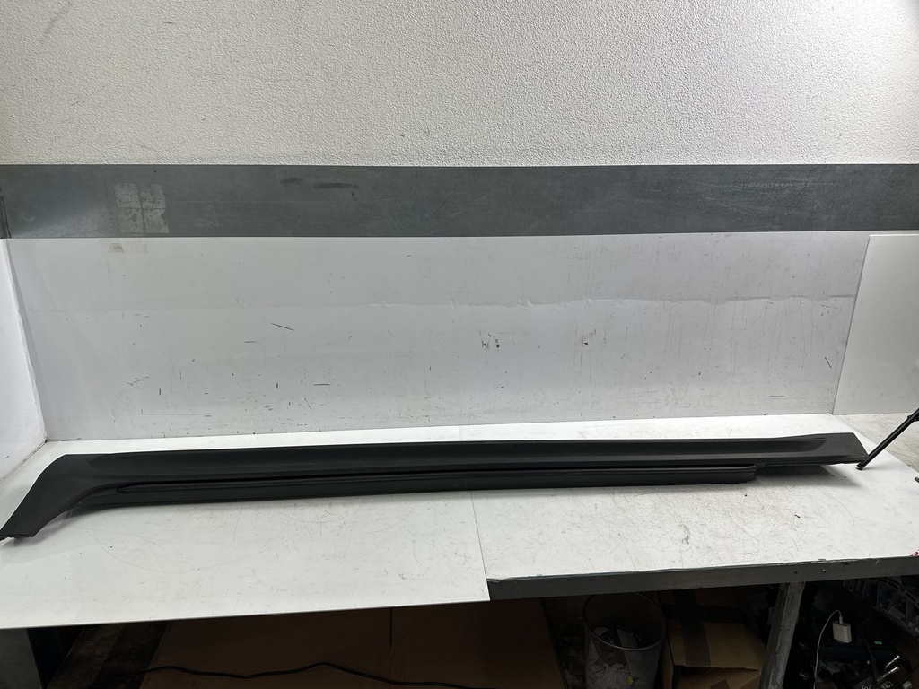 [MTD-497765] Embellecedor de umbral de puerta Volvo V60 Cross Country 2022