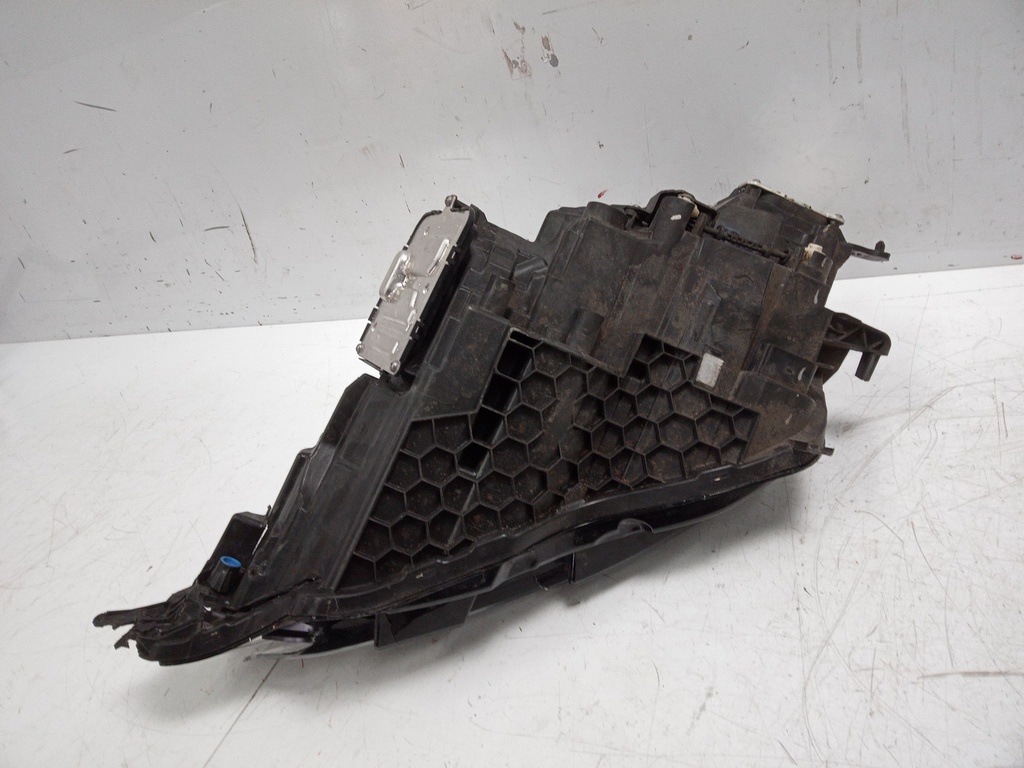 [MTD-499868] Faro delantero izquierdo Volvo V60 MK2 Cross Country 227 2.0 B4 D420T8 D420T