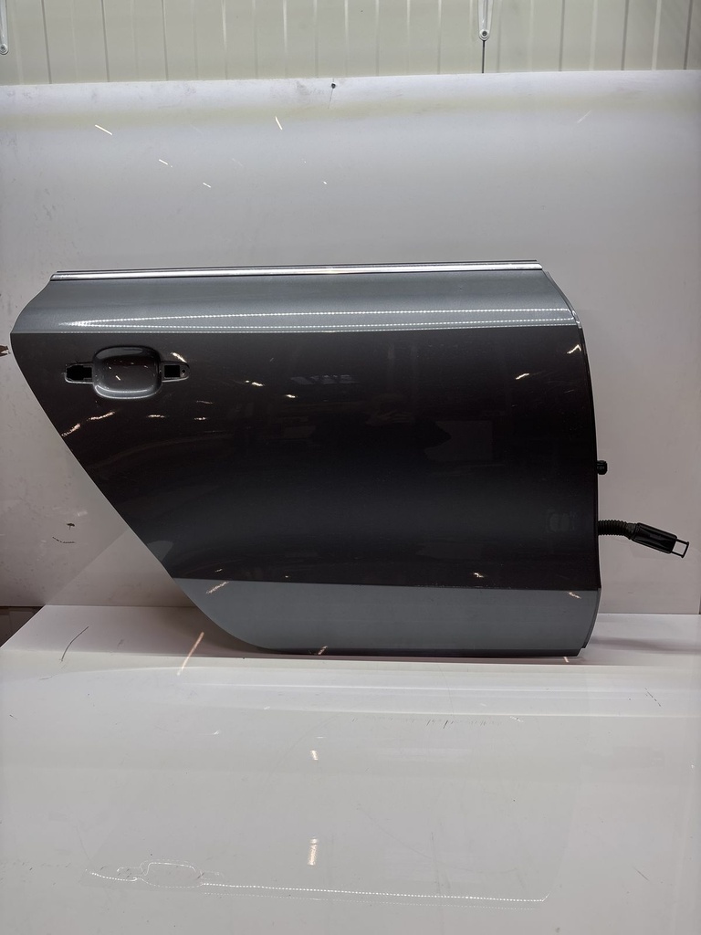 [MTD-498588] Puerta trasera derecha Audi A5 2.0 TDI Diesel CNH CNHA 8T8833052D