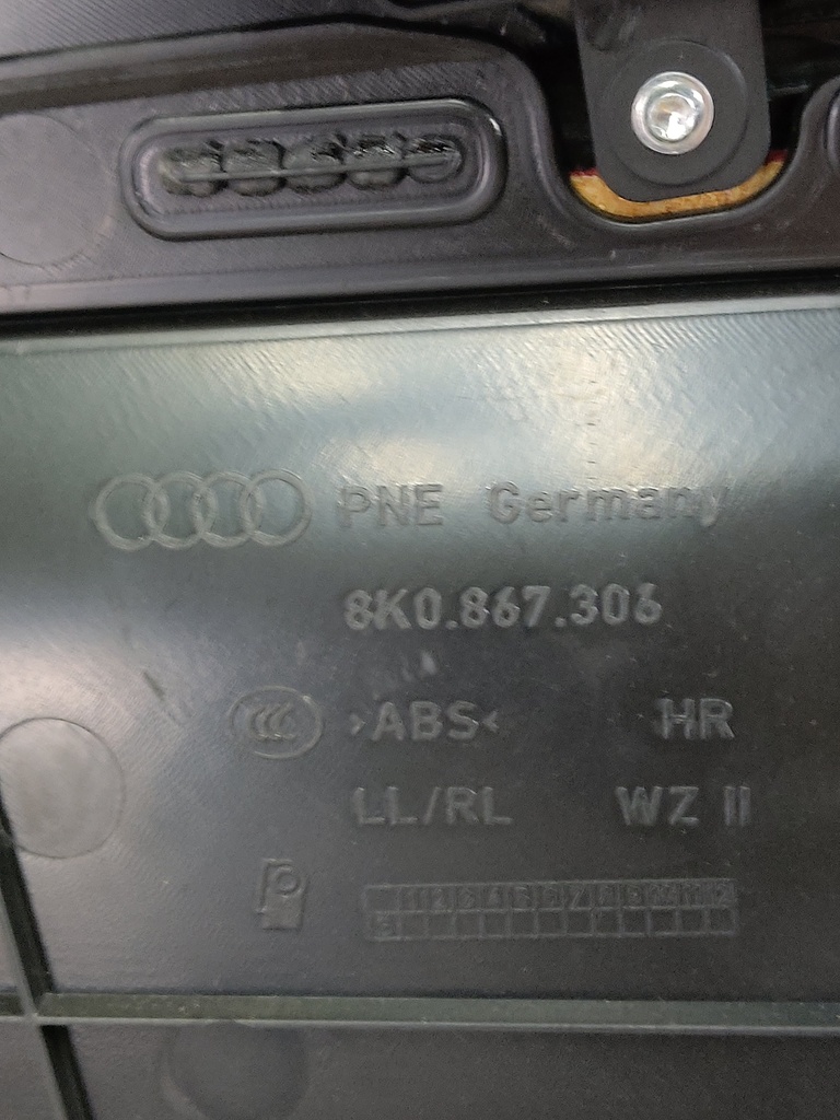 [MTD-528291] Revestimiento interior de puerta trasera derecha Audi A4 S4 B8