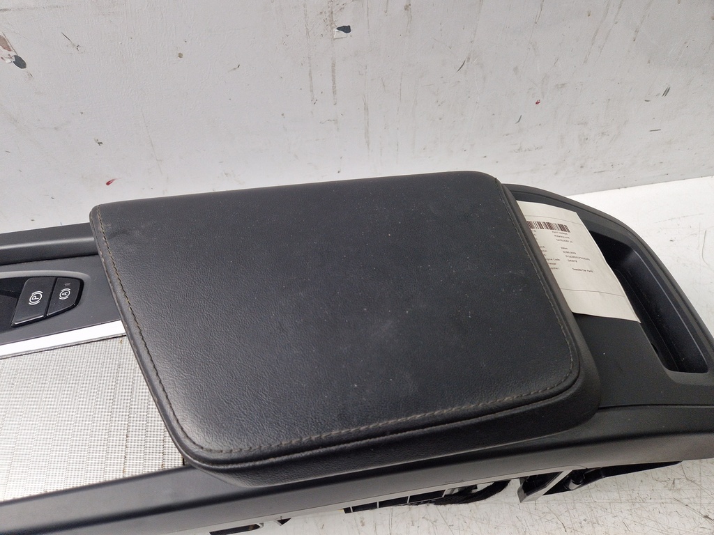 [MTD-497598] Consola central Volvo V60 MK2 Cross Country 2.0 D420T8 31469679
