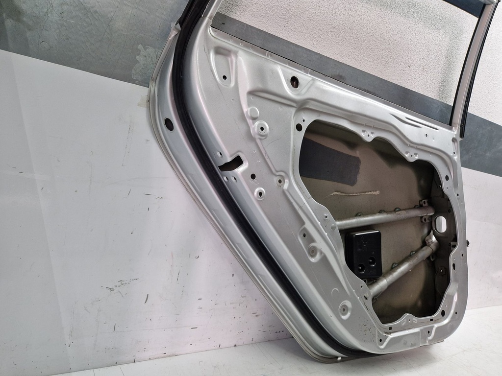 [MTD-507851] Puerta trasera derecha Hyundai Ioniq AE Hybrid G4LE 77004G2010
