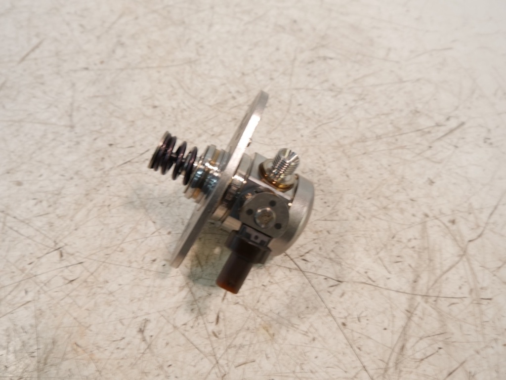 [MTD-499234] Bomba de combustible NUEVA Land Rover Sport X5 4.4 V8 N63 N63B44E 8648177