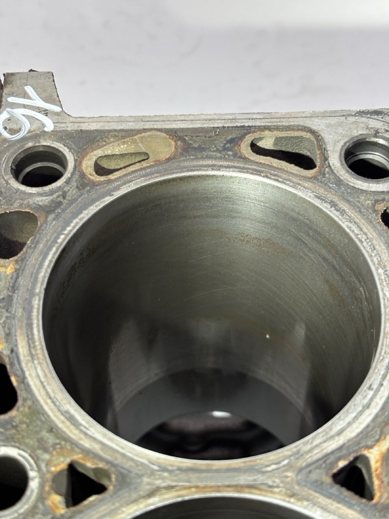 [MTD-464415] Bloque motor Renault Trafic II 2.0 dCi M9R786 M9R 2011