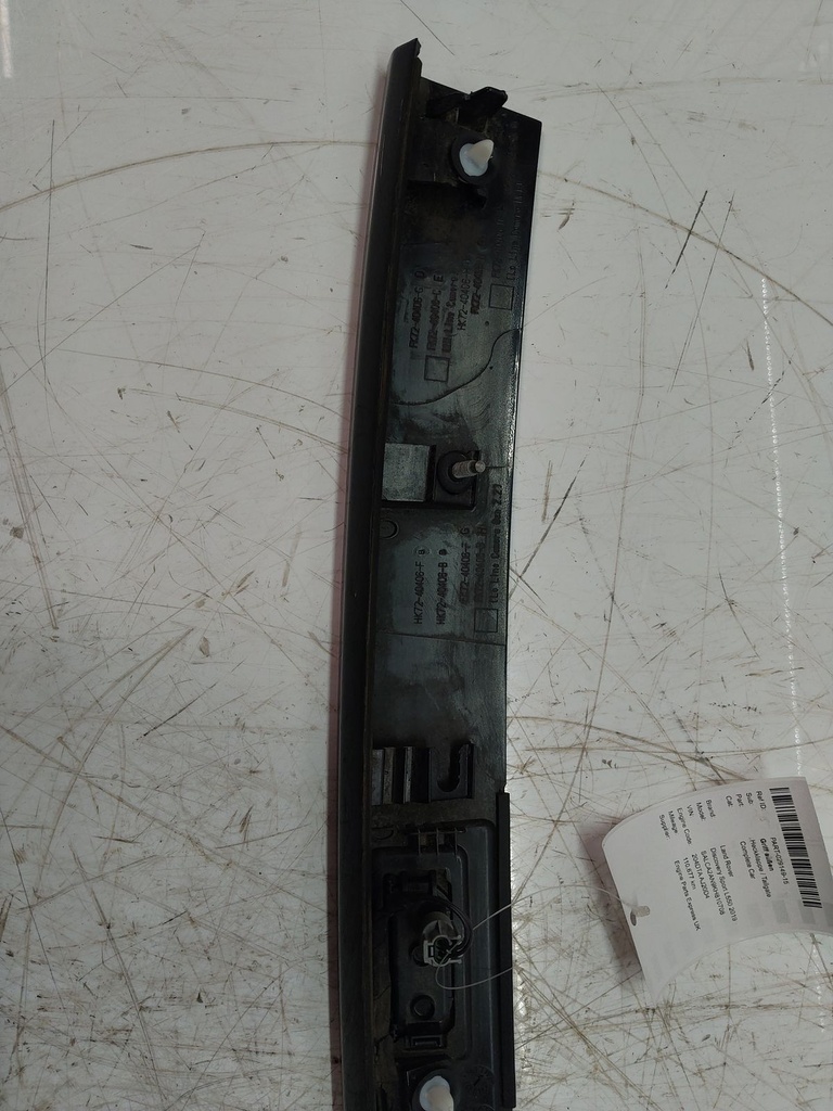 [MTD-510894] Luz de matrícula Land Rover Discovery Sport L550 2.0 D FK72-40406-CE