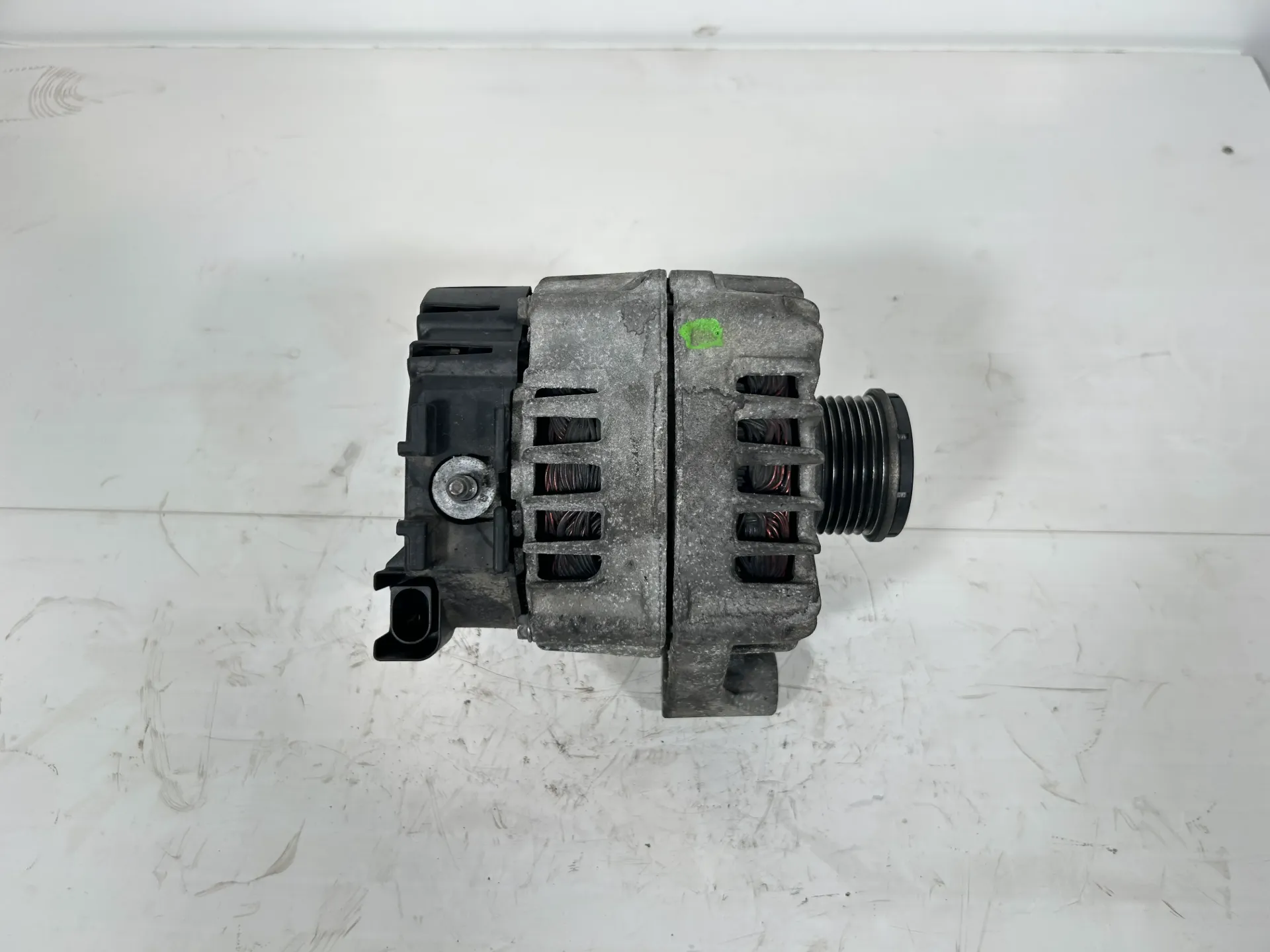 Alternador BMW 520d F11 2,0 D N47D20C 8507625 8579420