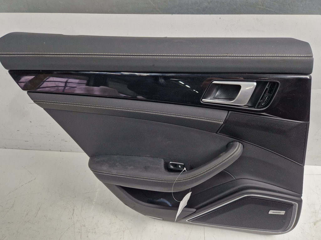 [MTD-498694] Panel de puerta trasera izquierda Porsche Panamera 971 2.9 V6 CSZ CSZB