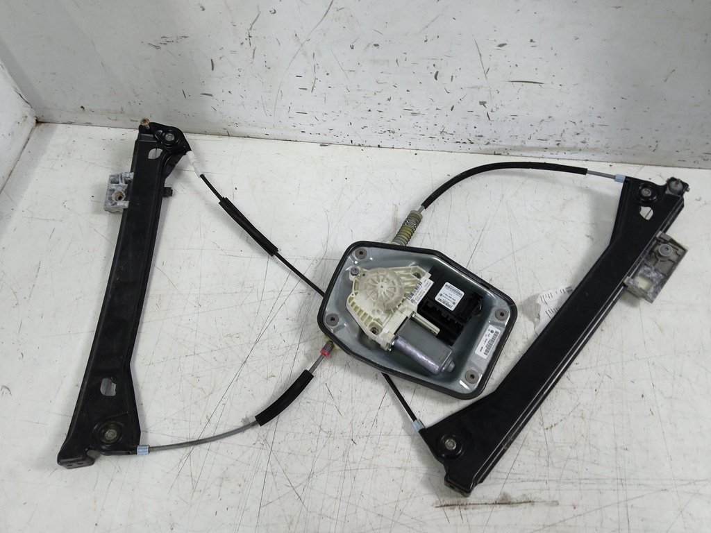 [MTD-528208] Motor de elevalunas VW Scirocco III (1Q0959701H)