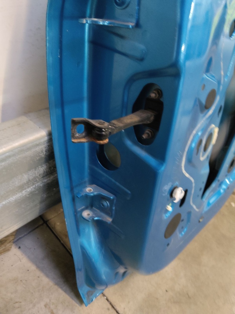 [MTD-508158] Puerta trasera derecha azul Peugeot 208 1.0 VTi 2013