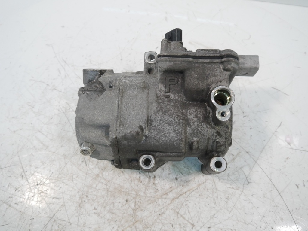 [MTD-490836] Compresor de aire acondicionado Toyota Auris 1.8 Hybrid 2ZR-FXE 2ZR 042200-1330
