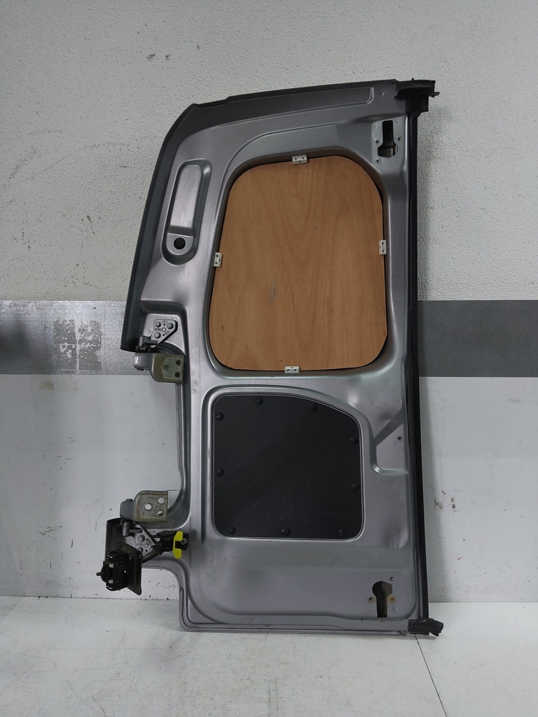 [MTD-520964] Puerta trasera derecha gris KCA Peugeot Partner K9 DV5RCF YH01 9820436780