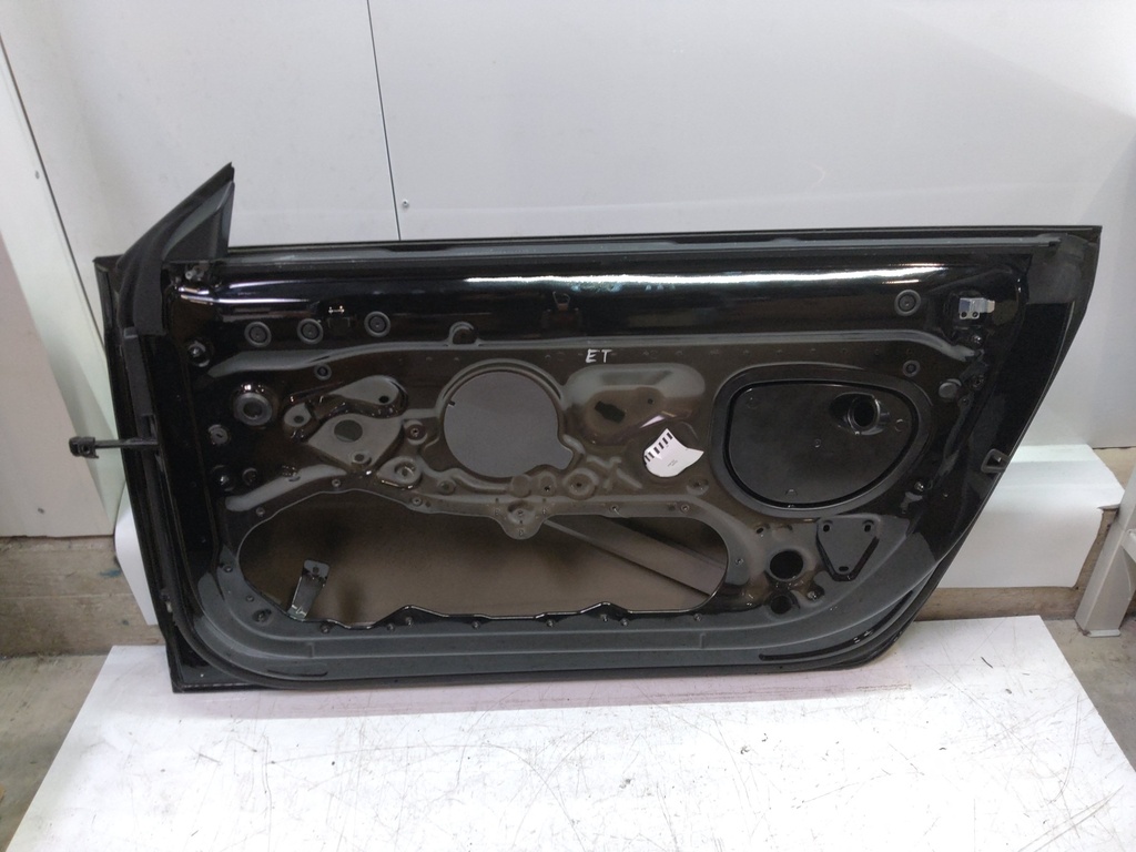 [MTD-524821] Puerta delantera derecha Audi TT 2017 Y9B Black