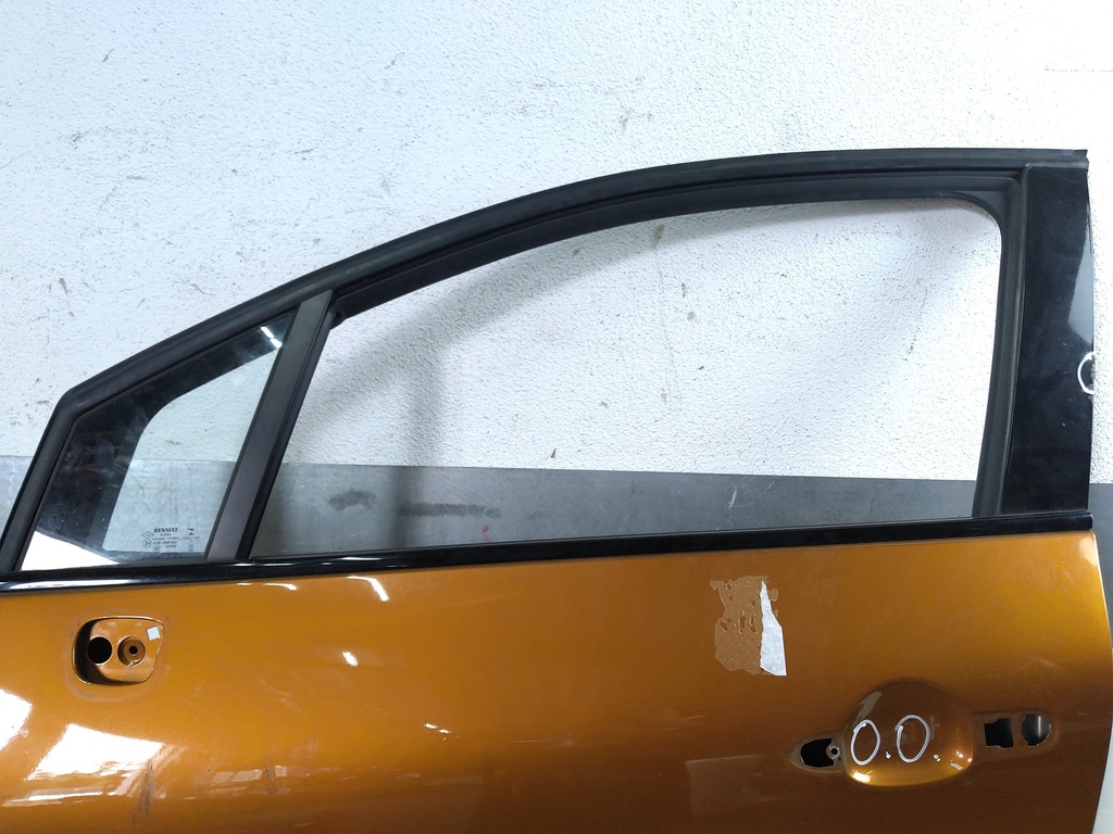 [MTD-530162] Puerta delantera izquierda Renault Captur I 2019 H4B408 0.9 TCe