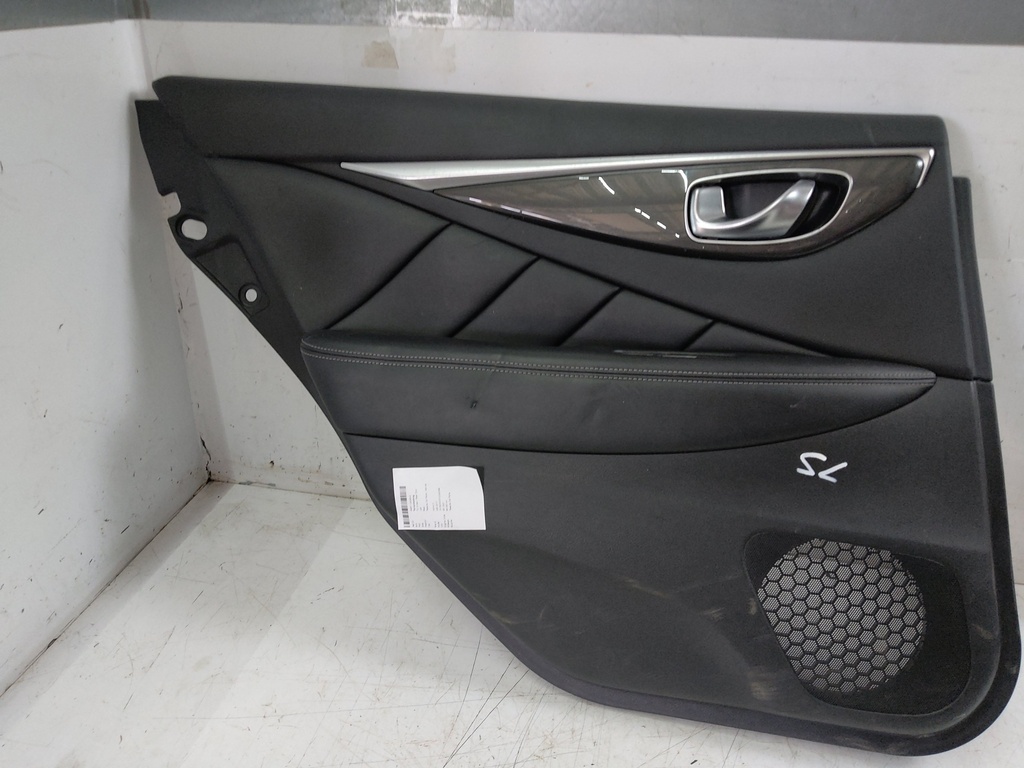 [MTD-528099] Revestimiento de puerta Infiniti Q50 2.2