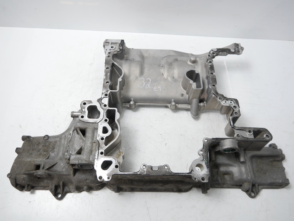 [MTD-472822] Parte superior del cárter de aceite Audi RS4 RS5 4.2 quattro CFS 079103805C