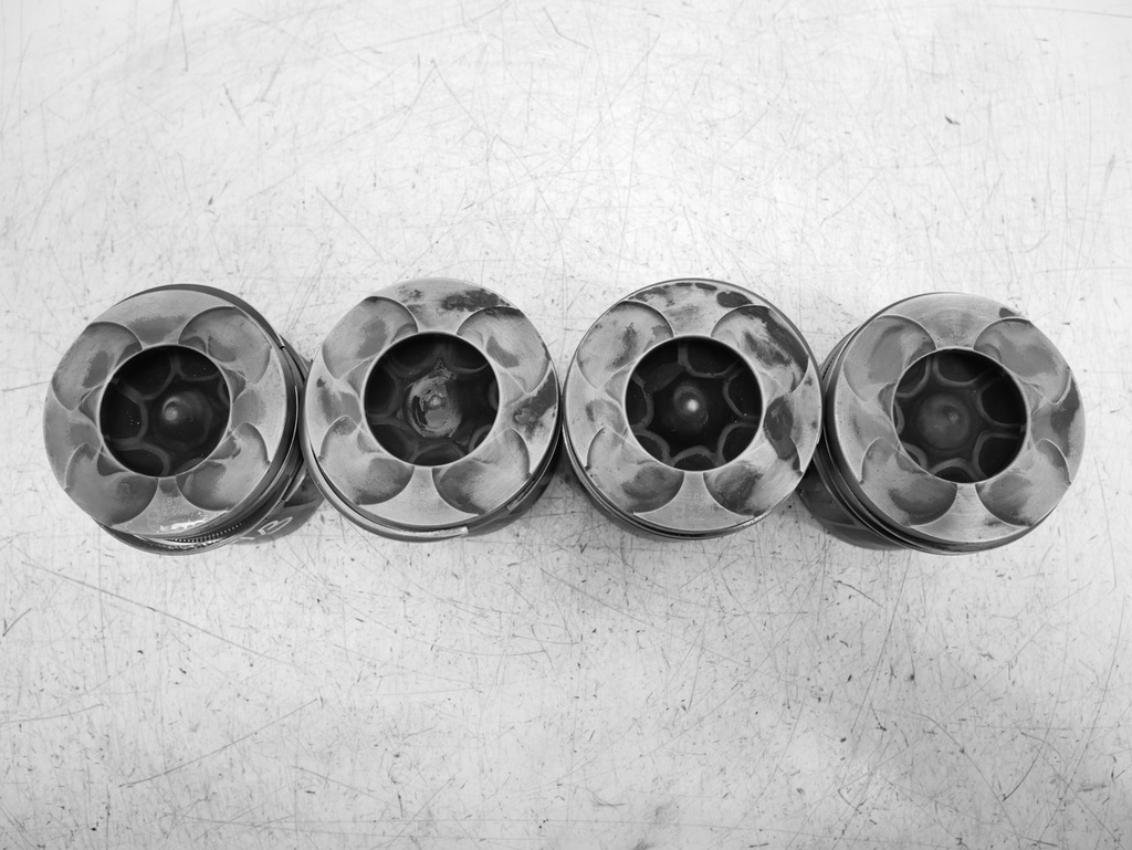 [MTD-496935] 4x pistones Jeep Grand Cherokee IV 3.0 CRD V6 4x4 EXF VM48D
