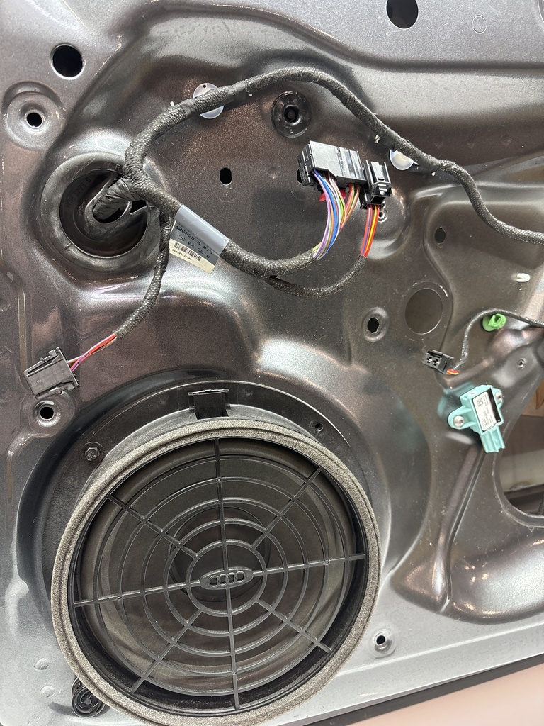 [MTD-498581] Puerta delantera derecha Audi A5 2.0 TDI Diesel CNH CNHA 8T8831052C