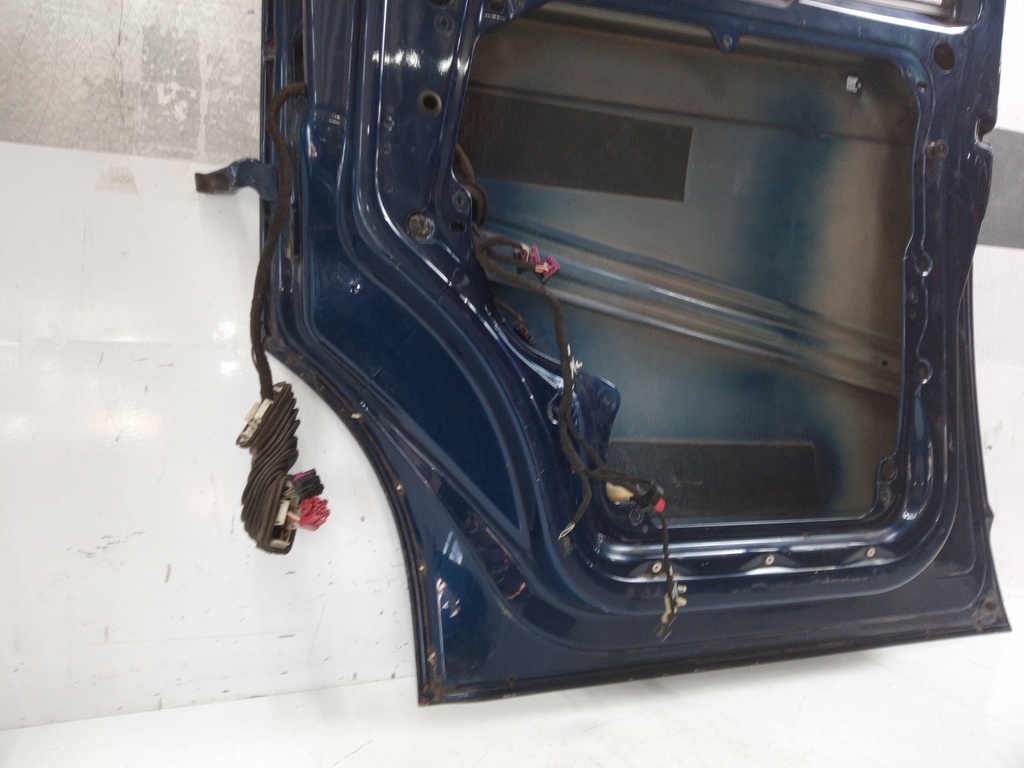 [MTD-499062] Puerta delantera derecha azul D5Q VW Transporter T5 2.0 TDI BNZ
