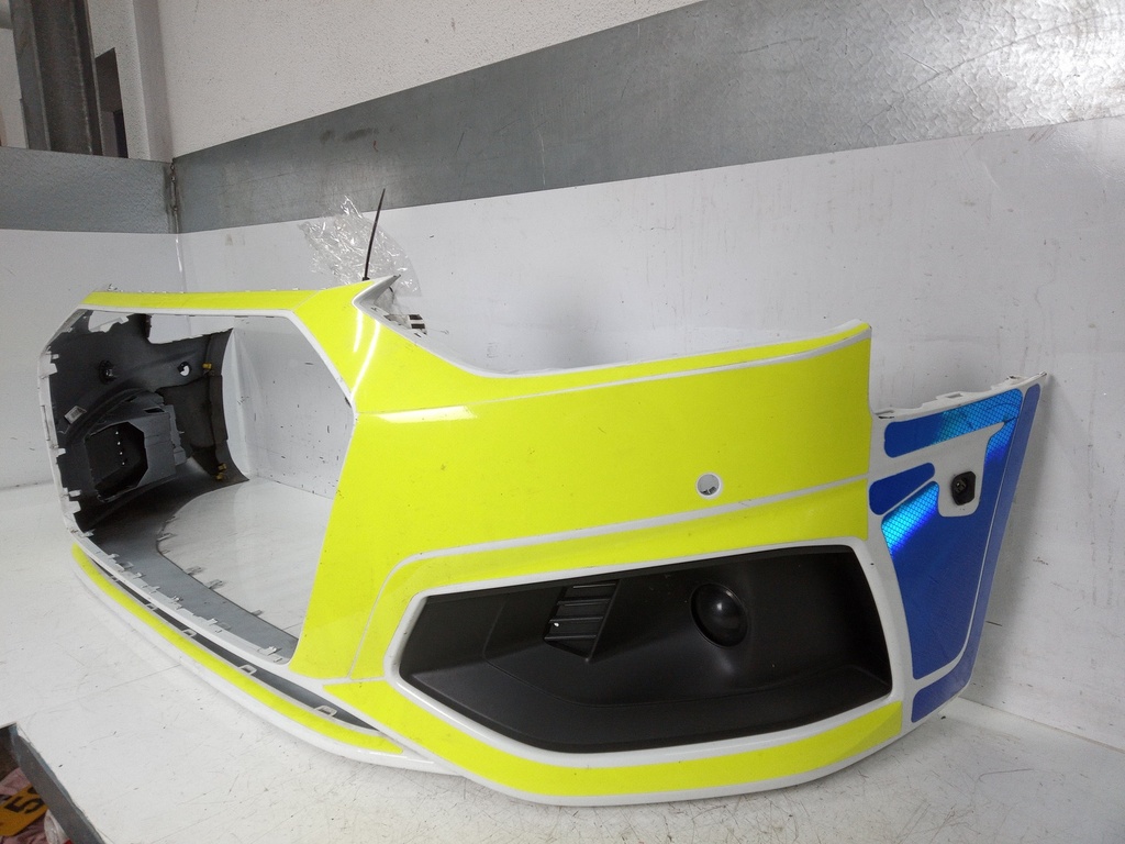 [MTD-499566] Parachoques blanco Y9C Audi A4 8WC 3.0 TDI V6 DMG DMGA 8W0121764L