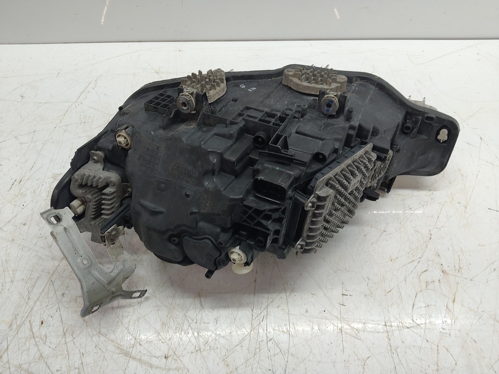 [MTD-528038] Faro derecho BMW Serie 3 F30