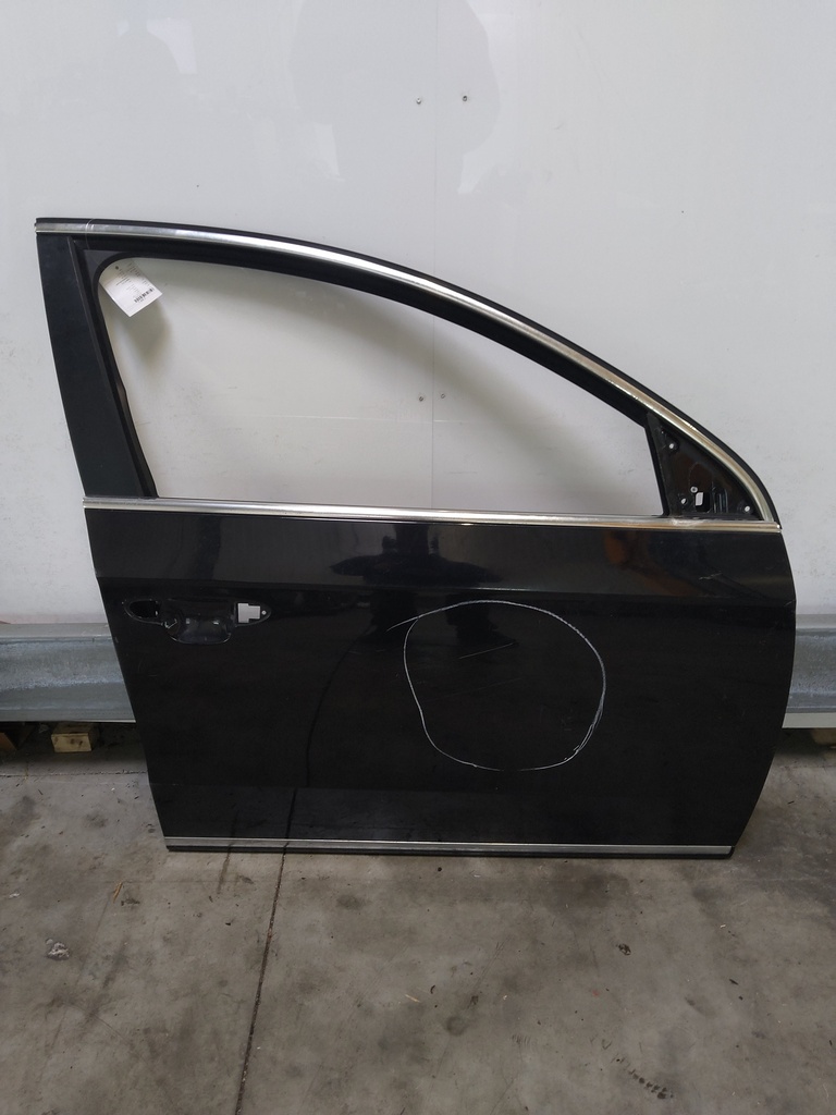 [MTD-514168] Puerta delantera derecha VW Passat B7 2.0 TDI CFFB CFF 3AA831056