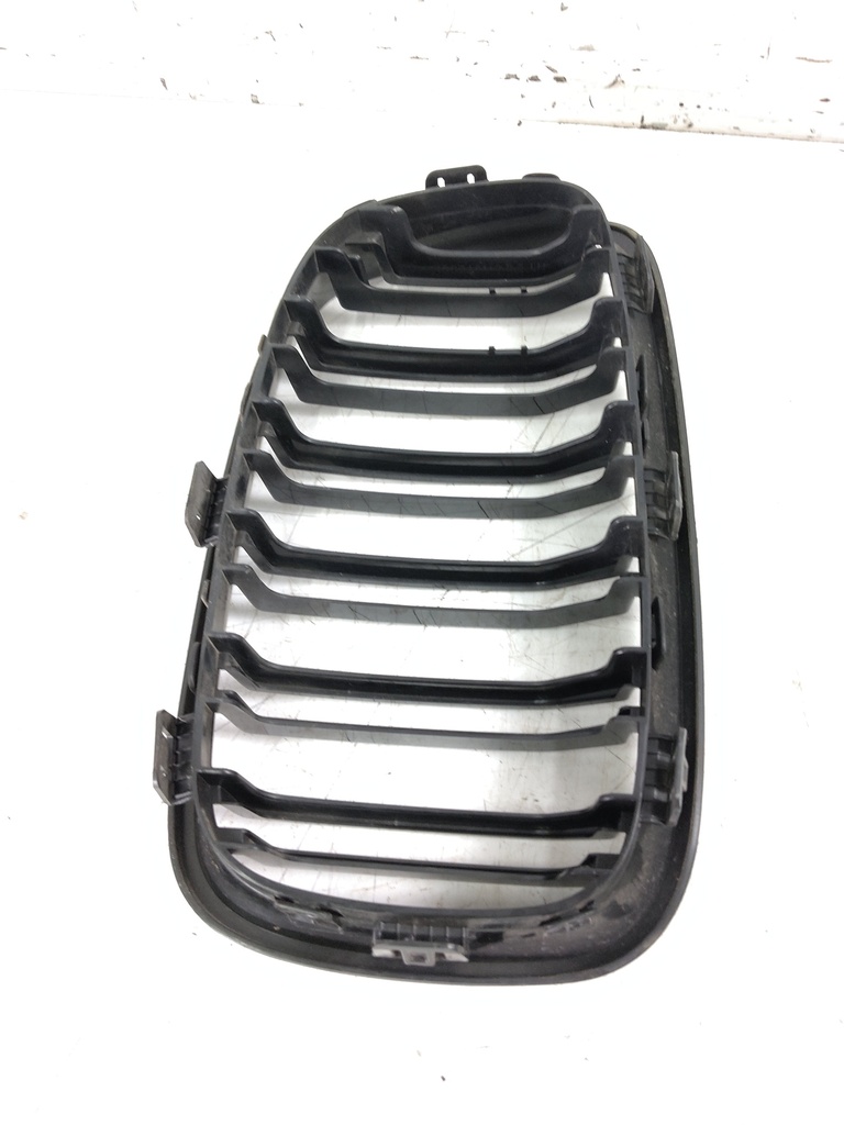 [MTD-528019] Rejilla delantera izquierda BMW Serie 1 F20