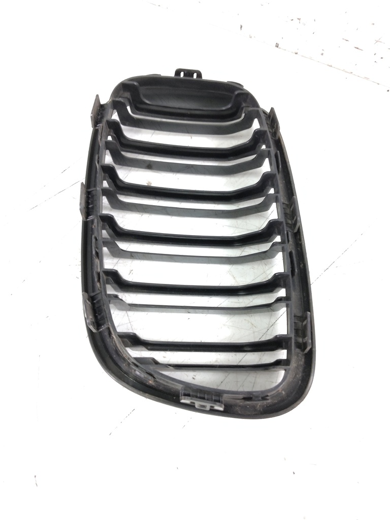 [MTD-528020] Rejilla delantera derecha BMW Serie 1 F20