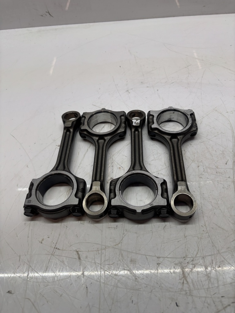 [MTD-502831] Biela Mercedes CLA 1.3 gasolina M282.914 282.914 A2820303300