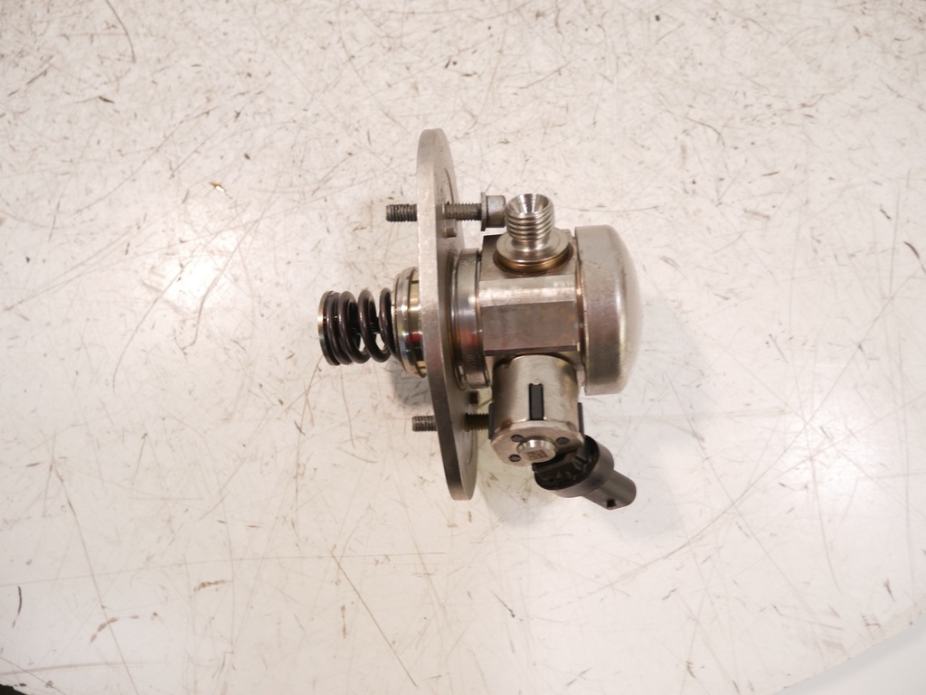 [MTD-444730] Bomba de combustible BMW Serie 5 F90 4.4 M5 S63B44B 7852361