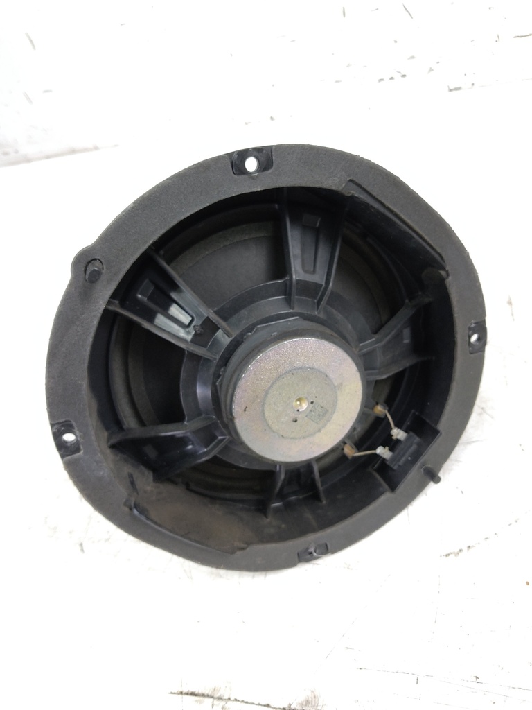 [MTD-527977] Altavoces Audi A4 B9 Avant 3.0 TDI