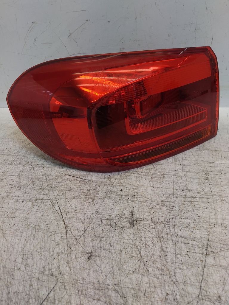[MTD-527986] Luz trasera izquierda VW Tiguan 5N