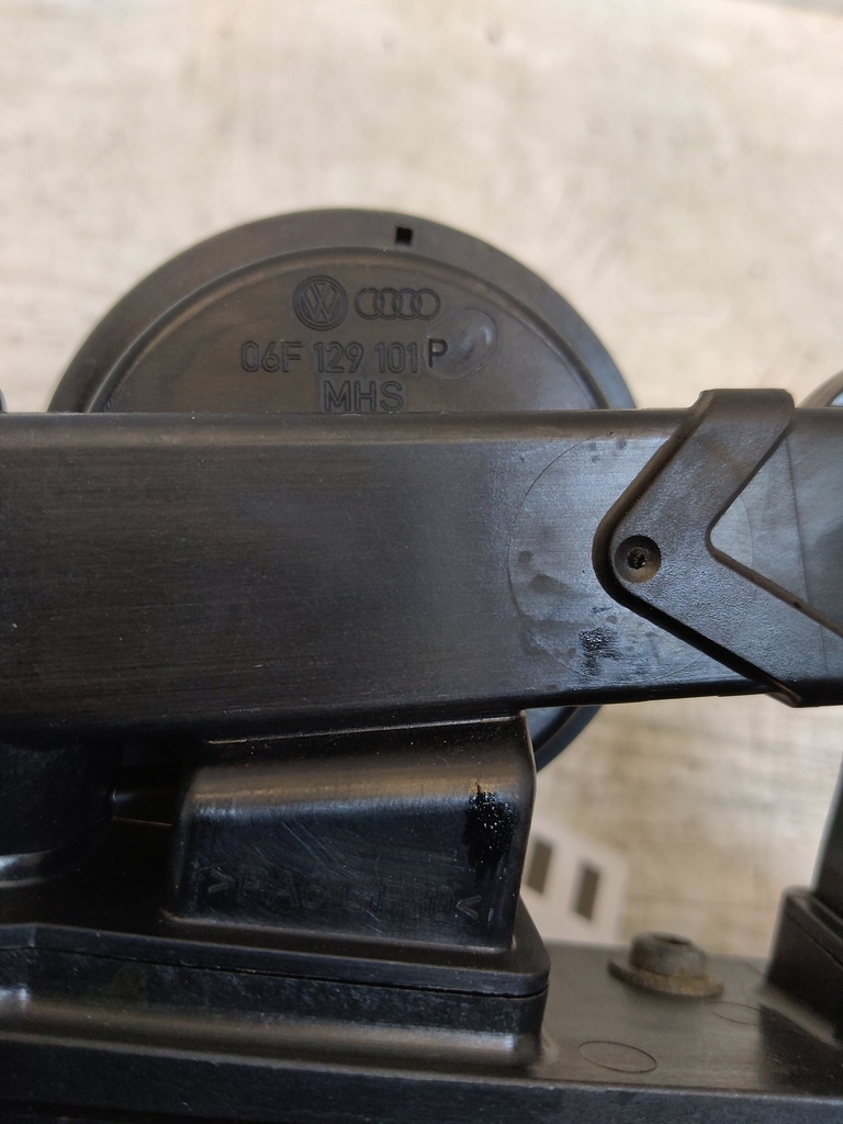 [MTD-527992] Tapa de balancines Audi TT 2.0 TFSI