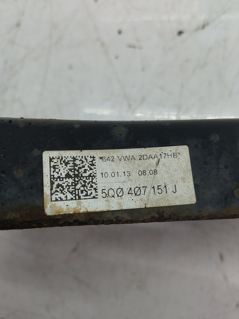 [MTD-527960] Brazo de suspensión izquierdo VW Golf VII 1.4 TSI