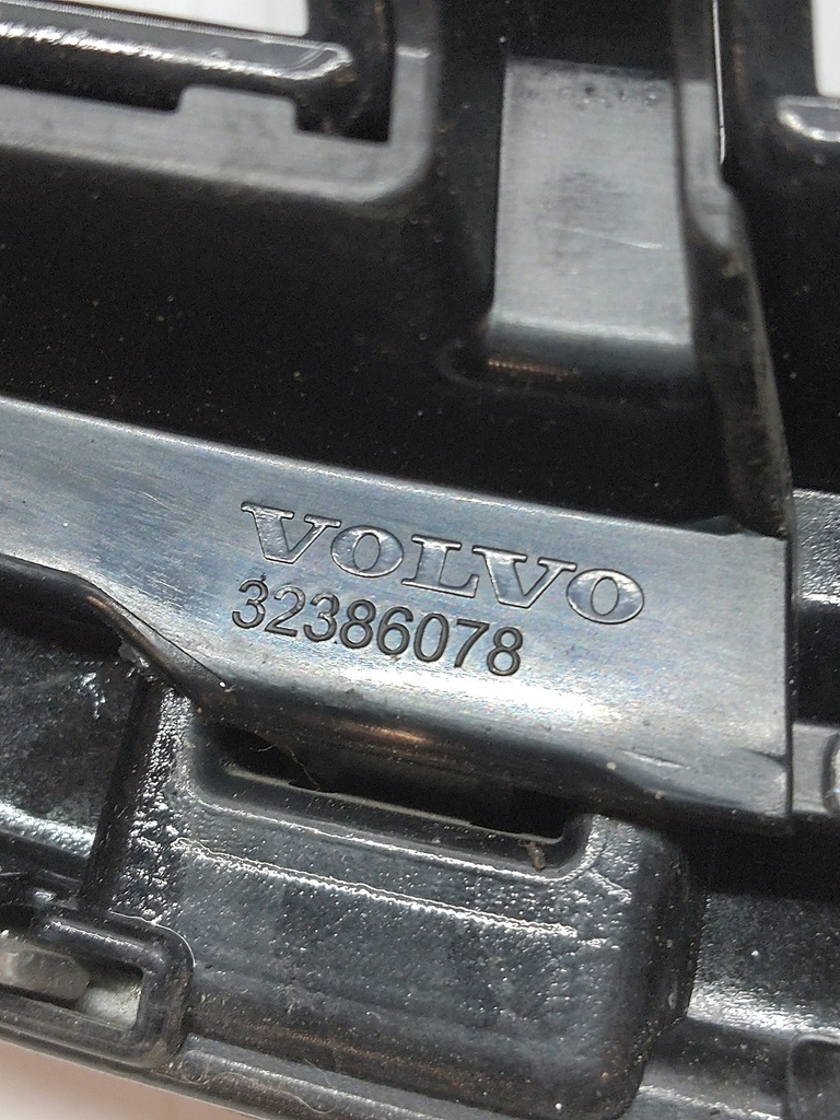 [MTD-514724] Rejilla del radiador delantera Volvo XC60 II 2.0 B4 Mild-Hybrid AWD D420T8 32291019