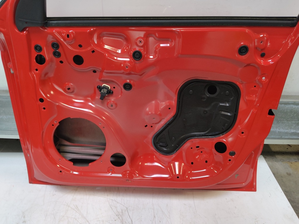 [MTD-516888] Puerta delantera derecha Audi A1 8XA 1.6 TDI CAYC 8X4831052A Misano rojo N9/Z3M