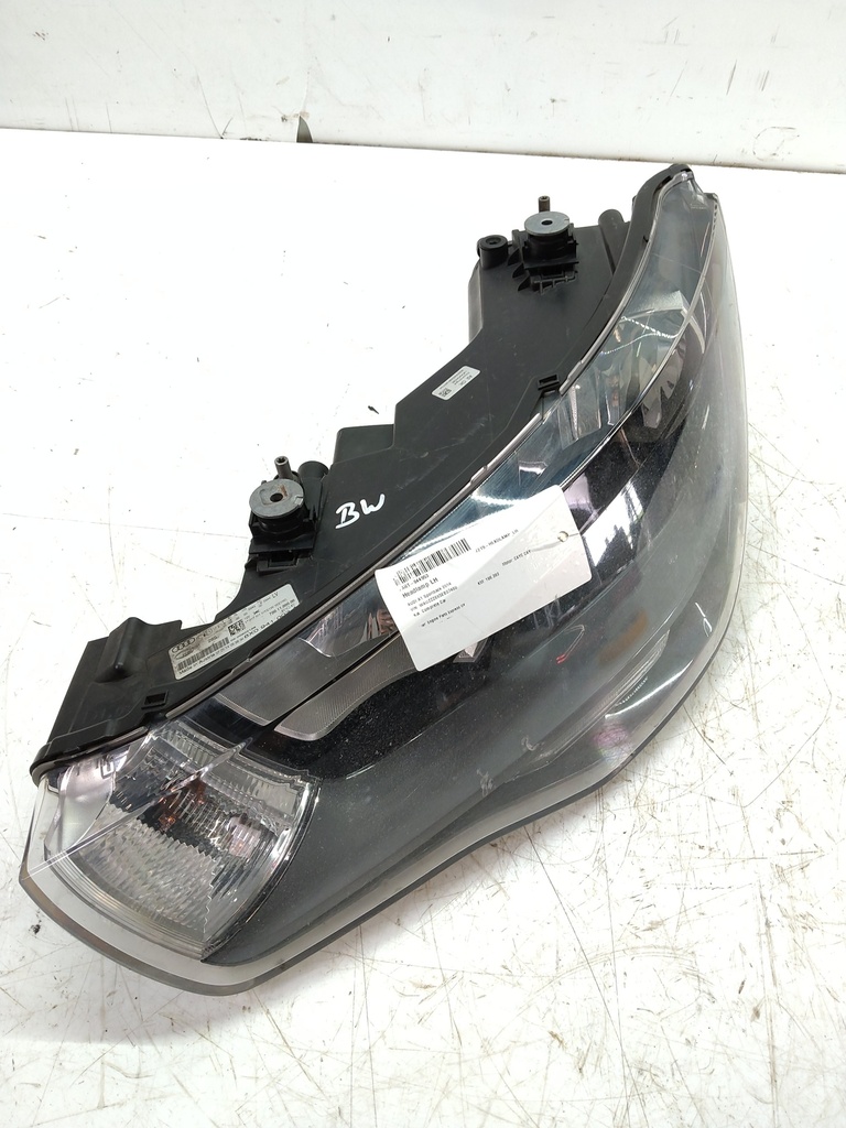 [MTD-517191] Faro delantero izquierdo Audi A1 Sportback 1.6 TDI CAYC CAY 010200 8X0941003A