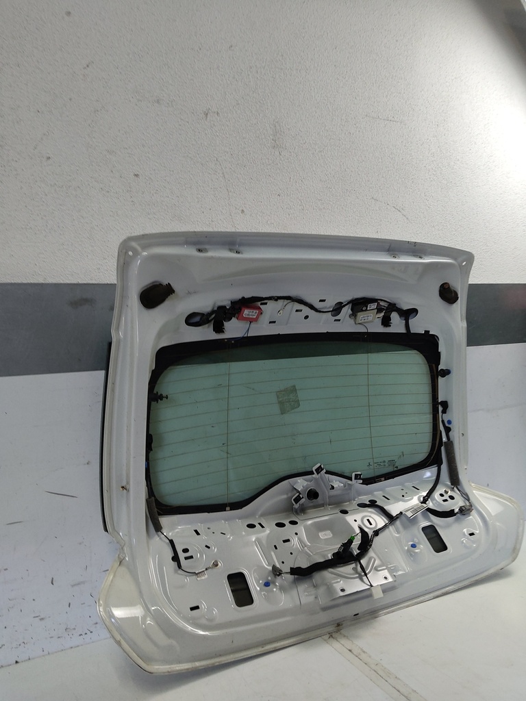 [MTD-522576] Portón trasero Volvo V40 2.0 b4204t38 31457727 Blanco (61400)