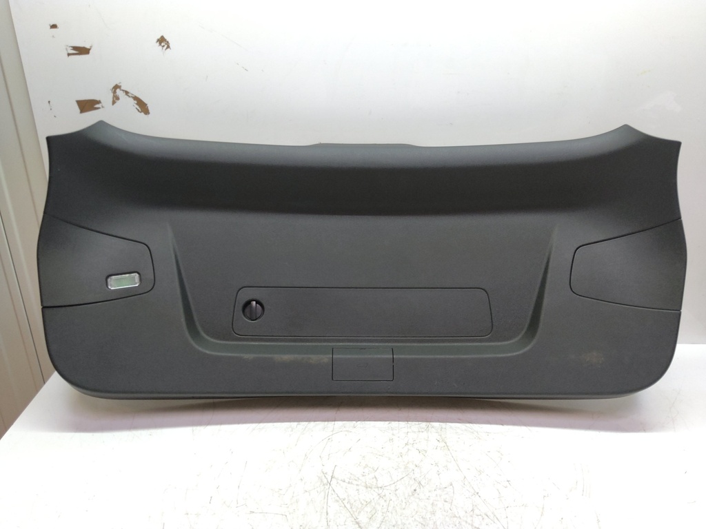[MTD-530919] Revestimiento del portón trasero para Audi Q5 2023 DTPA 40 TDI MILD HYBRID