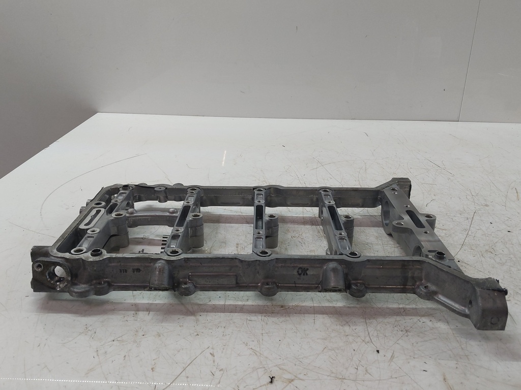 [MTD-527918] Caja de árboles de levas Kia K8 2.5 G4KN