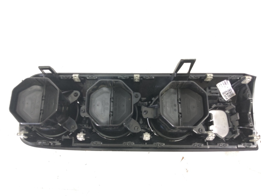 [MTD-527872] Boquilla de ventilación Mercedes-Benz Clase A W177