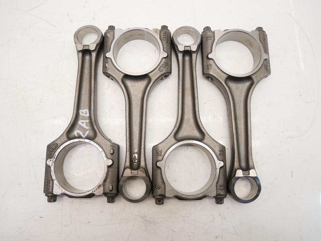 [MTD-476295] 4x Biela Audi VW A3 Golf 2.0 TFSI CBFA CBF 06LB
